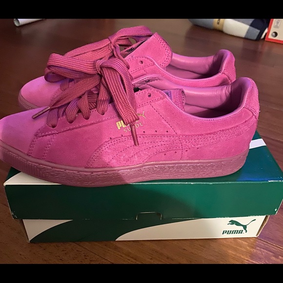 Dark pink pumas Clearance